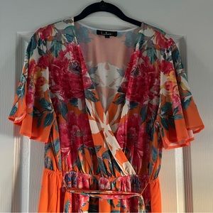 Lulu’s NWOT Floral Tropical Style Maxi Dress size L